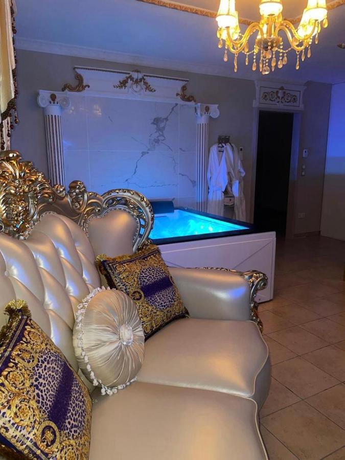 ורנו Le Petit Versailles מראה חיצוני תמונה